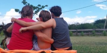 Encabezado por el colectivo LGBTQ+, un amplio arco social se moviliza contra los ataques de Milei a las minorías