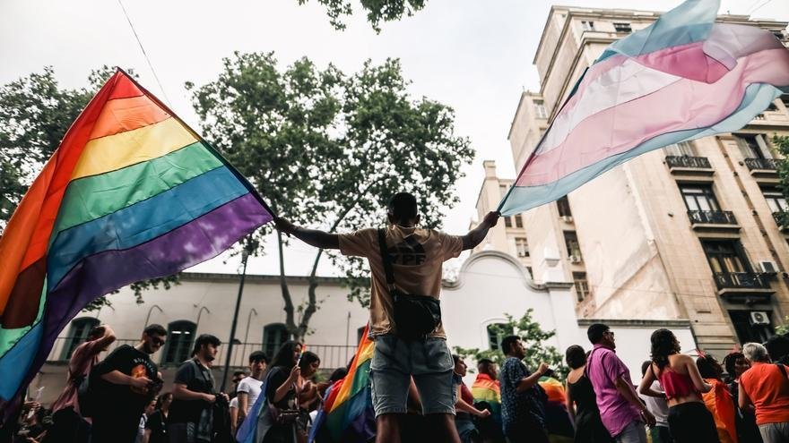 La orgullosa rebelión de la diversidad: miles de personas marcharon contra los discursos de odio del Presidente