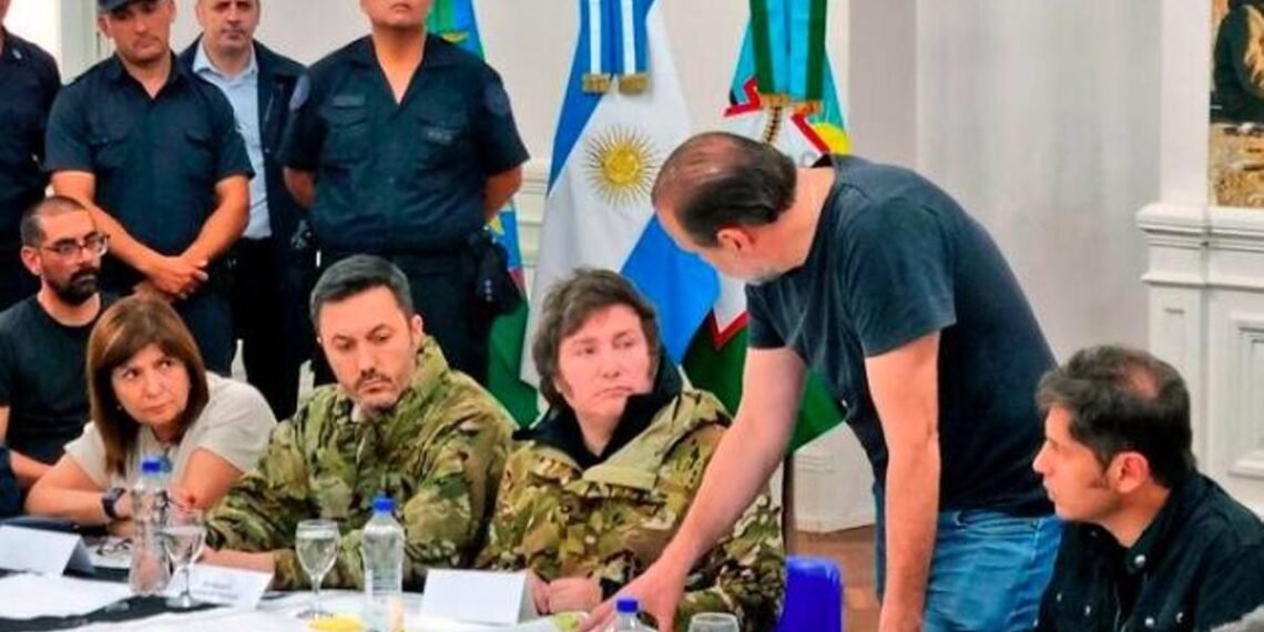 Declaran «alerta roja» por un temporal en Bahía Blanca y despliegan fuerzas federales y el Ejército