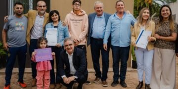 El Gobierno entregó nuevas viviendas en el Valle Central