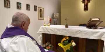 El papa Francisco comparte su primera imagen desde su hospitalización