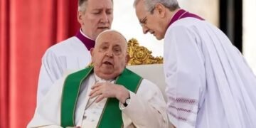 El Papa Francisco continúa estable, pero su estado sigue siendo delicado