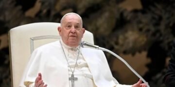 El Papa Francisco continúa estable tras una noche de descanso, aunque su pronóstico sigue siendo reservado