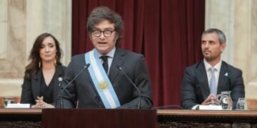Milei advierte que Argentina podría salir del Mercosur para negociar un acuerdo con EE.UU