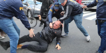 Represión a Jubilados en el Congreso: La CGT Catamarca Condena la Violencia Policial