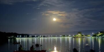 Una Travesía para vivir bajo la luna llena en El Jumeal
