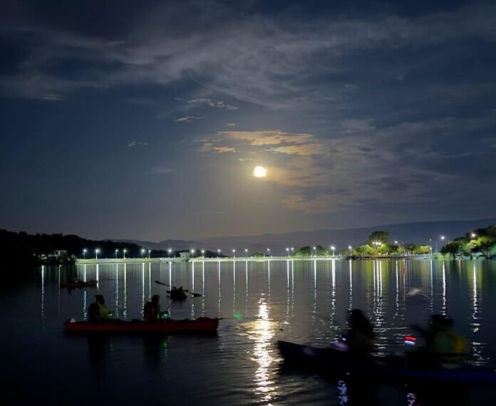 Una Travesía para vivir bajo la luna llena en El Jumeal