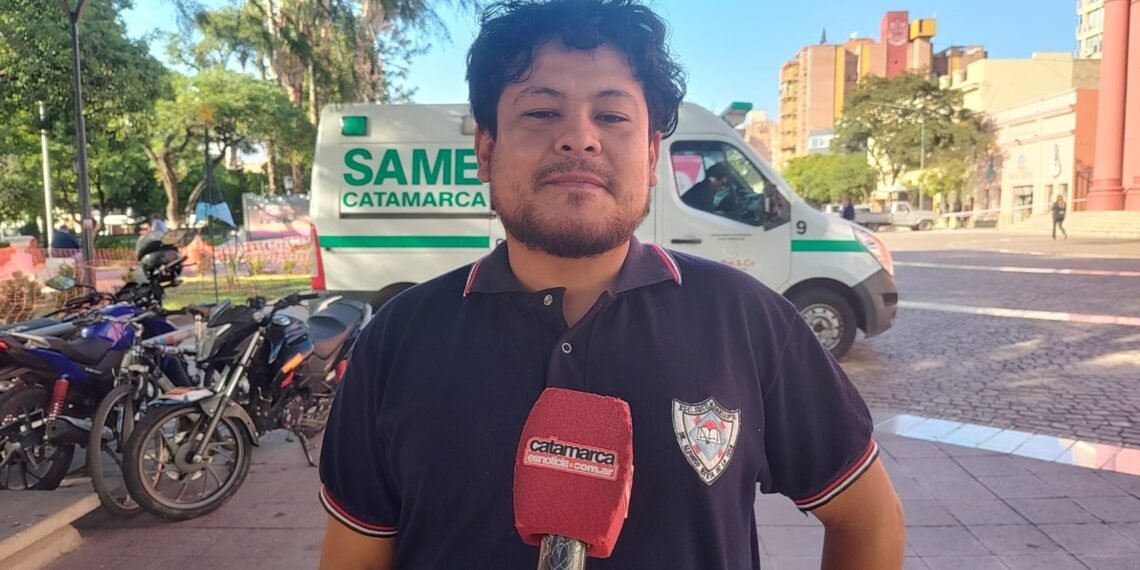 Actividades en la Escuela Clara J. Armstrong en rechazo al cierre de carreras de formación docente