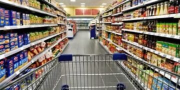 Caputo afirma que los supermercados frenan los aumentos de grandes proveedores