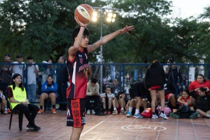 El Básquet 3×3 y el Rap colmaron La Alameda en la primera fecha de la competencia