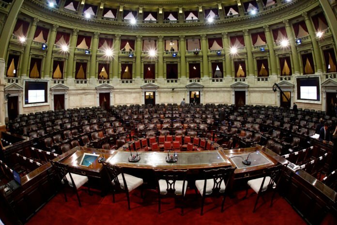 Fin al congelamiento salarial: los senadores pasarán a cobrar cerca de $9 millones