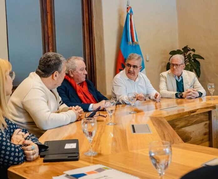 Fondo británico invertirá en nuevas plantas de energía renovable en Catamarca
