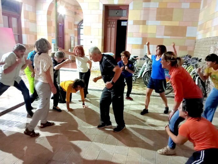 La Casa SFVC ofrece una amplia variedad de talleres culturales y recreativos
