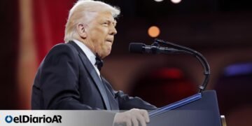 Trump anunció una pausa de 90 días en los aranceles para la mayoría de países y elevó al 125% los de China