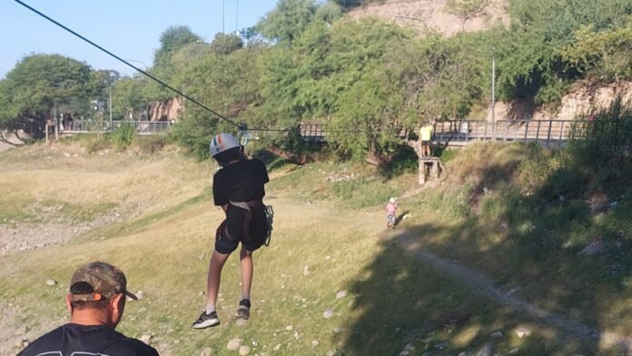 Un fin de semana para “atreverse” a experimentar la adrenalina que despiertan las propuestas recreativas en El Jumeal