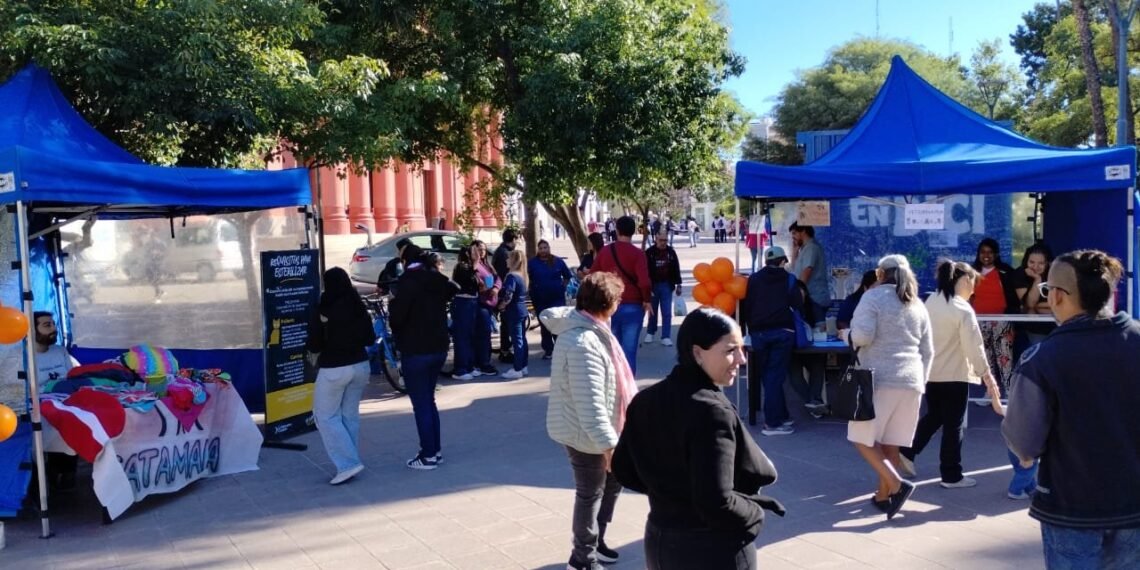 Zoonosis organiza actividades por el Día del Animal en la Plaza 25 de Mayo