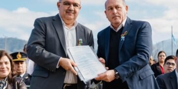 Conmemoración en Chumbicha: Jalil anunció la inauguración del nuevo IES y habilitó una oficina del Registro Civil