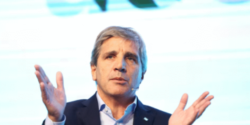 El Gobierno volvió a registrar superávit fiscal en abril