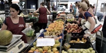 En abril una familia tipo necesitó $1.110.063 para no ser pobre