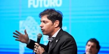 Kicillof se reunió con la CGT y criticó con dureza el rumbo económico del Gobierno