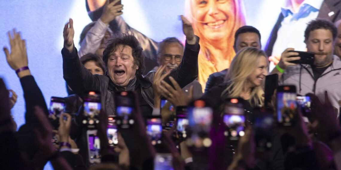 La botonera errática de Cristina y esbozos desobedientes que marcan la senda peronista