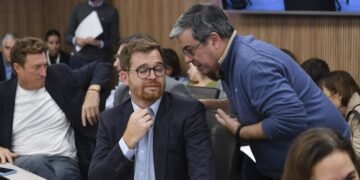 La oposición busca quedarse con la presidencia de la comisión $LIBRA para activar la investigación a los Milei