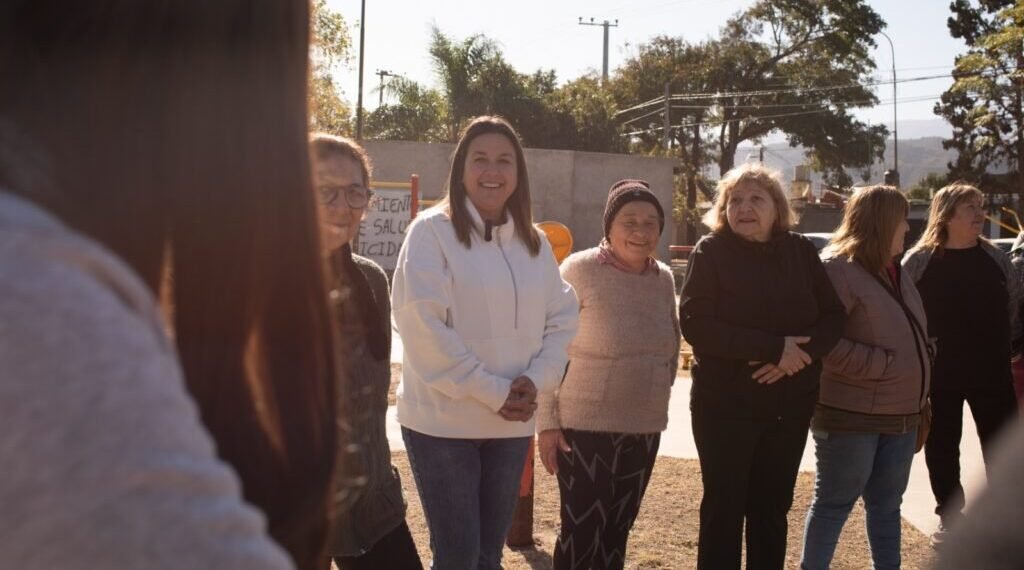 Continúa el impulso al deporte en Valle Viejo: entrega de materiales en La Antena y Pozo El Mistol