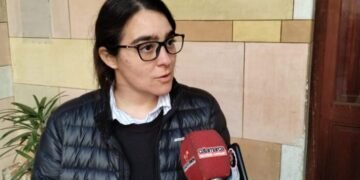 Convocan a escuelas de la Capital para salidas didácticas en el bus turístico