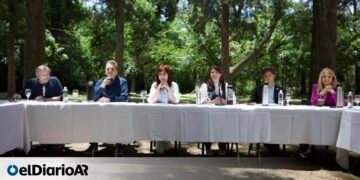 Cristina y Kicillof buscan armar una mesa con Massa e intendentes para repartirse los lugares en las listas