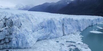 El Gobierno prepara cambios polémicos en la Ley de Glaciares para flexibilizar la explotación en zonas protegidas