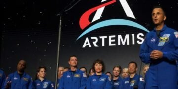 Estudiantes argentinos desarrollan microsatélite que formará parte de la histórica misión Artemis II a la Luna