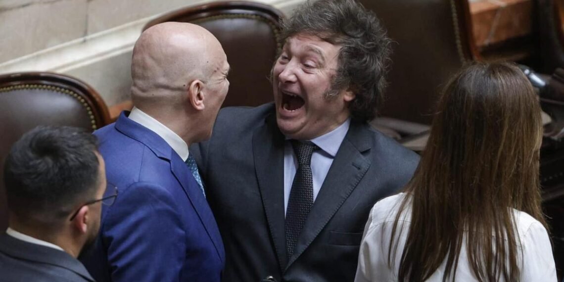 La misteriosa sociedad entre Milei y Espert, atravesada por un sórdido relato sobre una valija llena de dólares