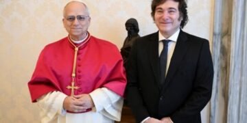 Milei y el Papa León XIV sellan un histórico encuentro con anuncio de visita a la Argentina