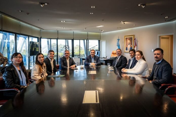 Catamarca fortalece lazos con Córdoba para potenciar educación, producción y desarrollo tecnológico