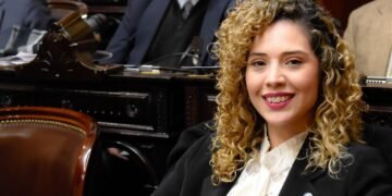 Espías sin comando: una interna histórica amenaza con reconfigurar el poder dentro de la SIDE