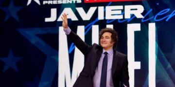 Milei aterriza en Córdoba para encender la Derecha Fest y ordenar la tropa libertaria