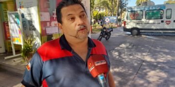 Preocupación por incendios forestales en Saujil: brigadistas luchan contra las llamas en terreno hostil