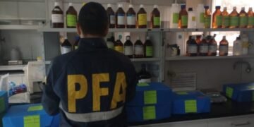 Chats internos destapan negligencia y falsificación en el laboratorio del fentanilo contaminado