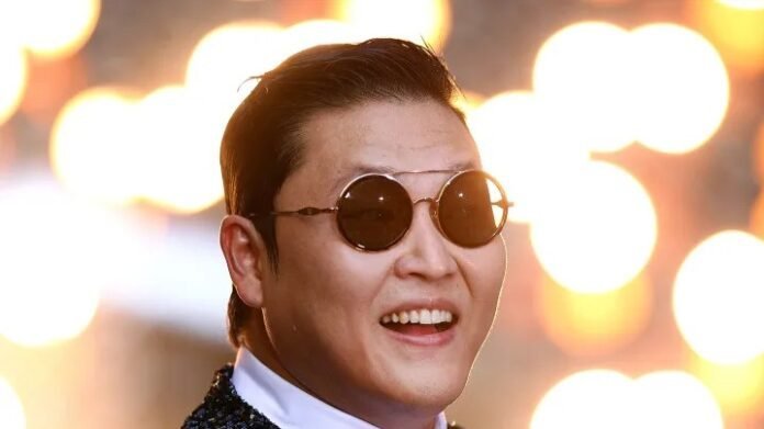 Detienen a Psy en Corea del Sur por recibir medicamentos con receta a través de terceros