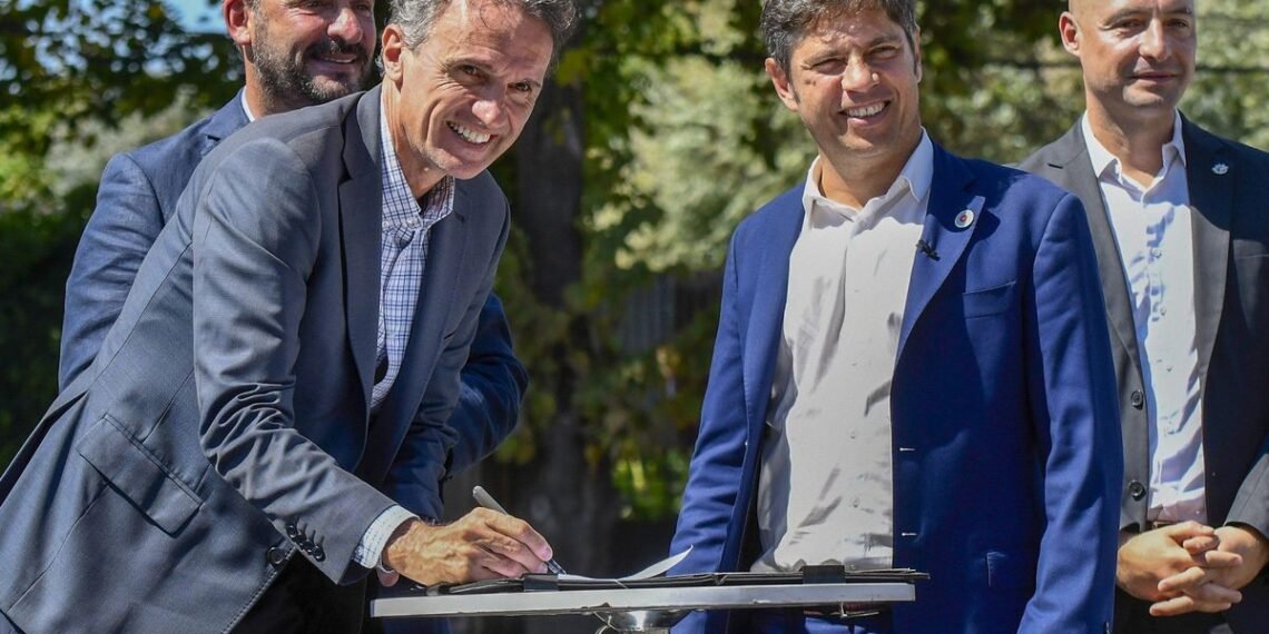El negocio de las elecciones: cuánto cuesta la campaña, cómo se pauta en redes y dónde van los fondos «en negro»