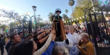 Festejos y devoción marcan la jornada de San Roque en La Chacarita