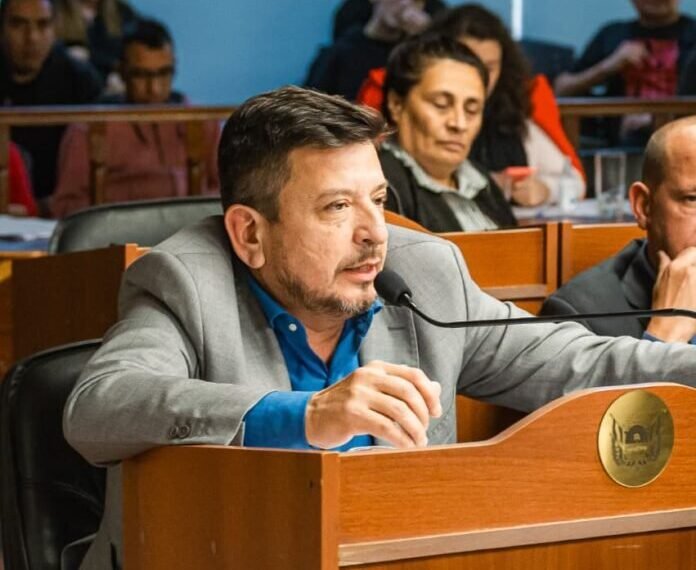 Ledesma: “No es la primer agachada de los diputados nacionales”