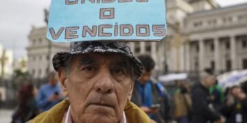 Mientras la interna libertaria acumula fracasos, la oposición se prepara para asestarle más derrotas al Gobierno