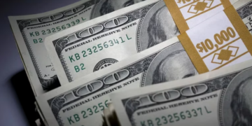 El dólar oficial superó los $1.500 y cerró la semana en récord histórico
