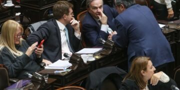 El Gobierno se niega a aplicar la ley de discapacidad y la oposición pide la cabeza de Francos