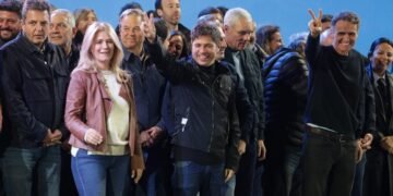 El teléfono de Kicillof, la calculadora de Cristina y las encuestas de Massa: lo que dejó la victoria del peronismo
