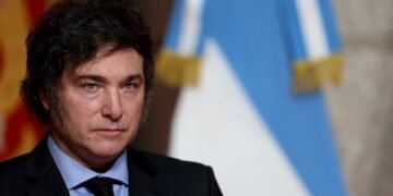 Javier Milei convocó a reunión de Gabinete tras el duro revés electoral en Buenos Aires