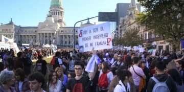 La educación pública sufre el ajuste más profundo del Estado: “Vivimos una desintegración del sistema educativo”