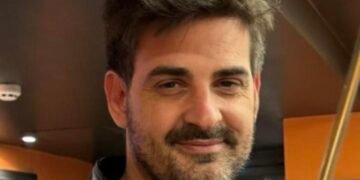 Milei cerró la campaña bonaerense con ataques a la “casta” y respaldo a Karina y Pareja