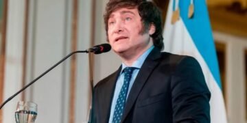 Milei defendió a Karina y desmintió a Spagnuolo en medio del escándalo por coimas